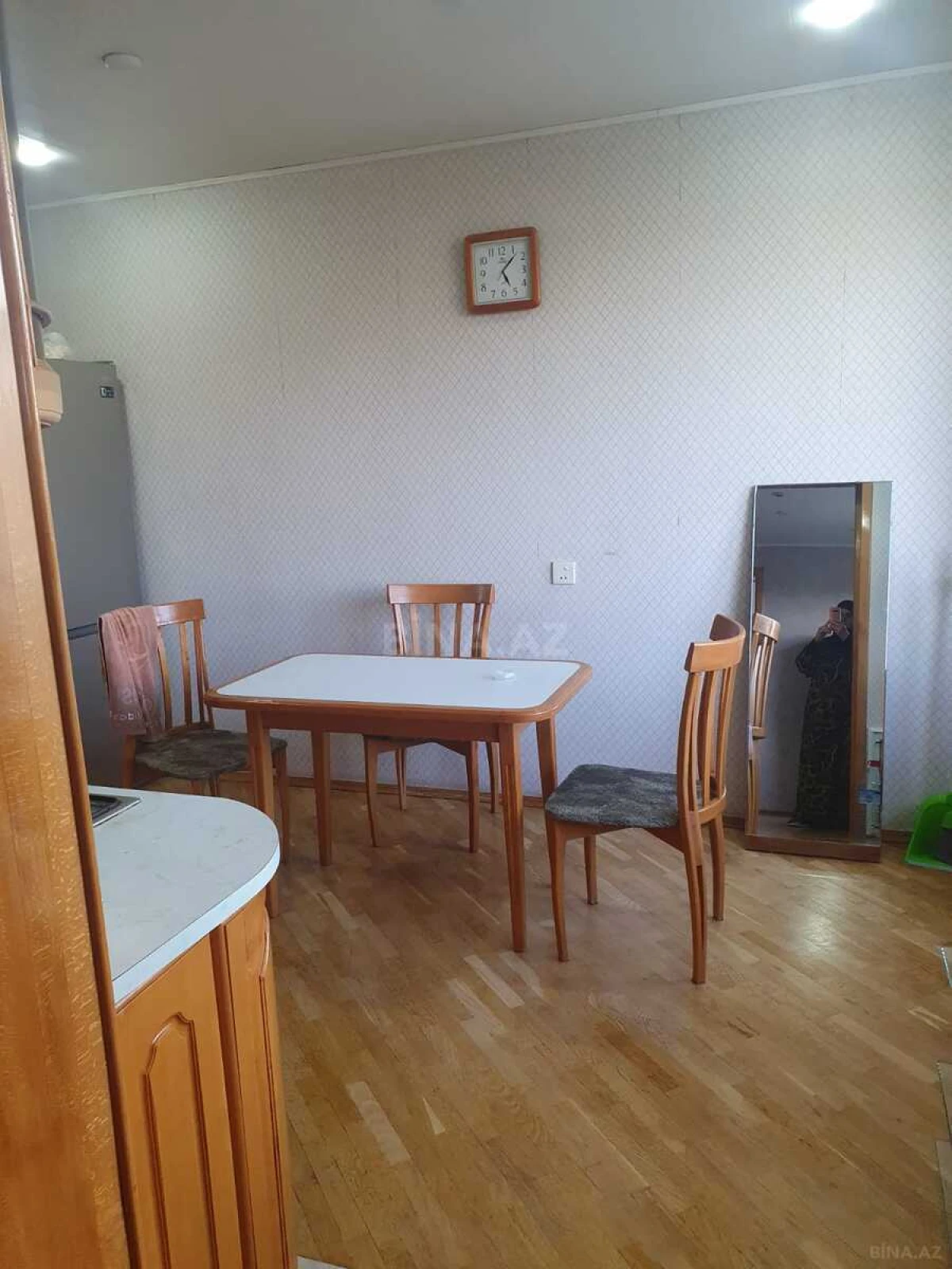 Satılır 4 otaqlı mənzil 128 m²