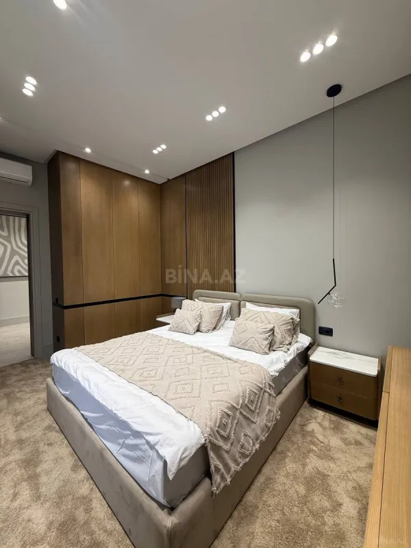 Satılır 4 otaqlı həyət evi 250 m²