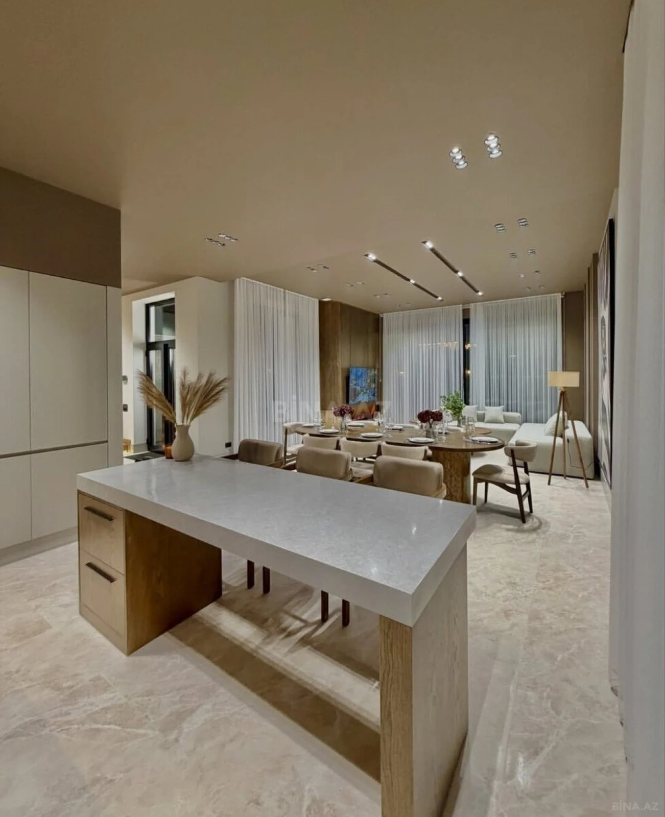 Satılır 4 otaqlı həyət evi 250 m²