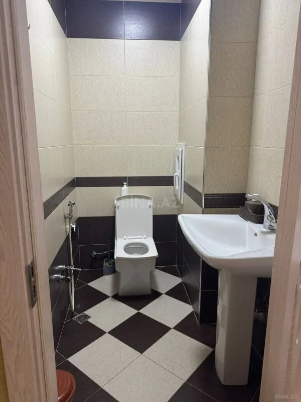 Kirayə verilir 3 otaqlı mənzil 158 m²