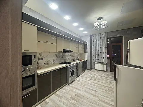 Kirayə verilir 3 otaqlı mənzil 158 m²