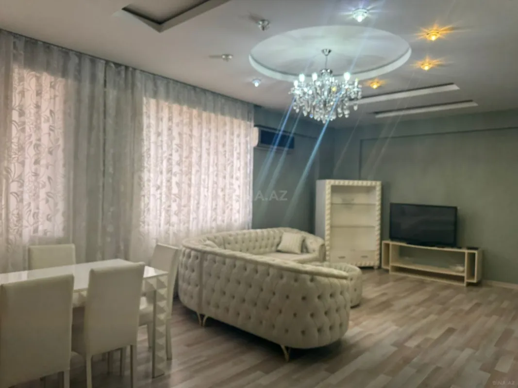 Kirayə verilir 3 otaqlı mənzil 158 m²