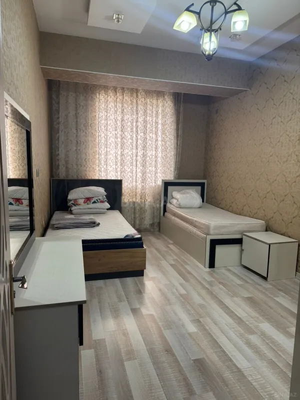 Kirayə verilir 3 otaqlı mənzil 158 m²