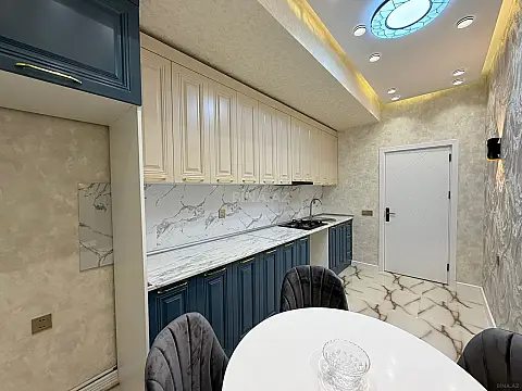 Satılır 2 otaqlı mənzil 75 m²
