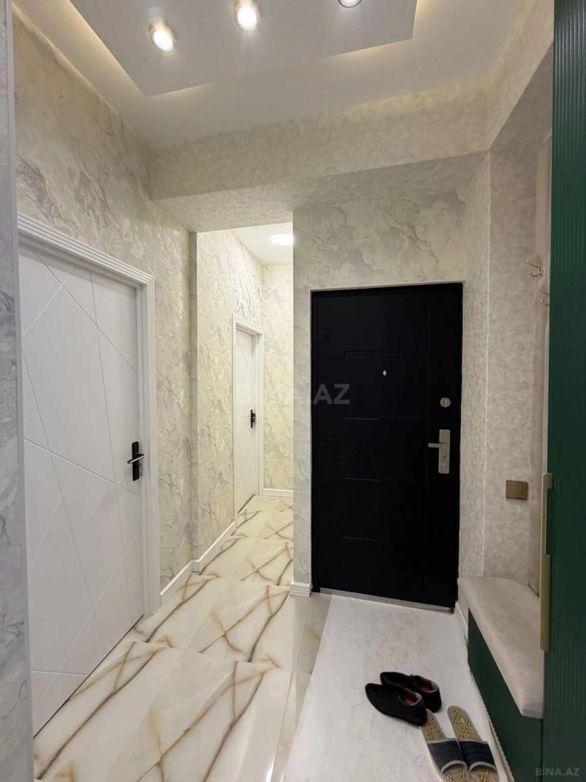 Satılır 2 otaqlı mənzil 75 m²