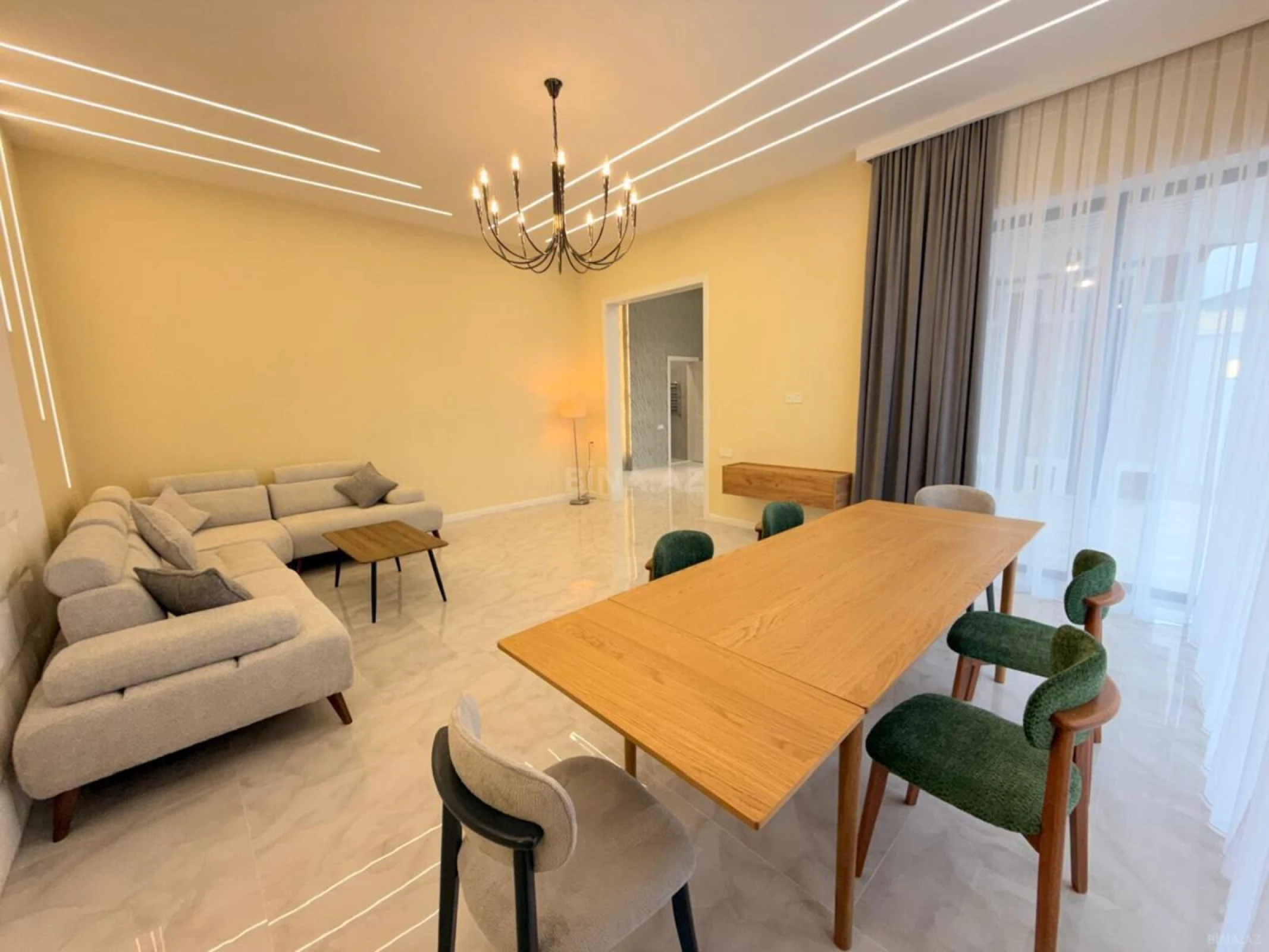 Satılır 4 otaqlı həyət evi 180 m²