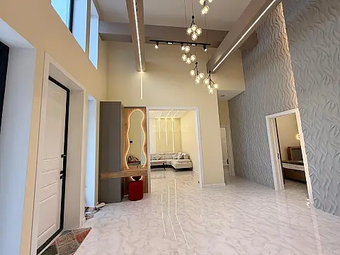 Satılır 4 otaqlı həyət evi 180 m²