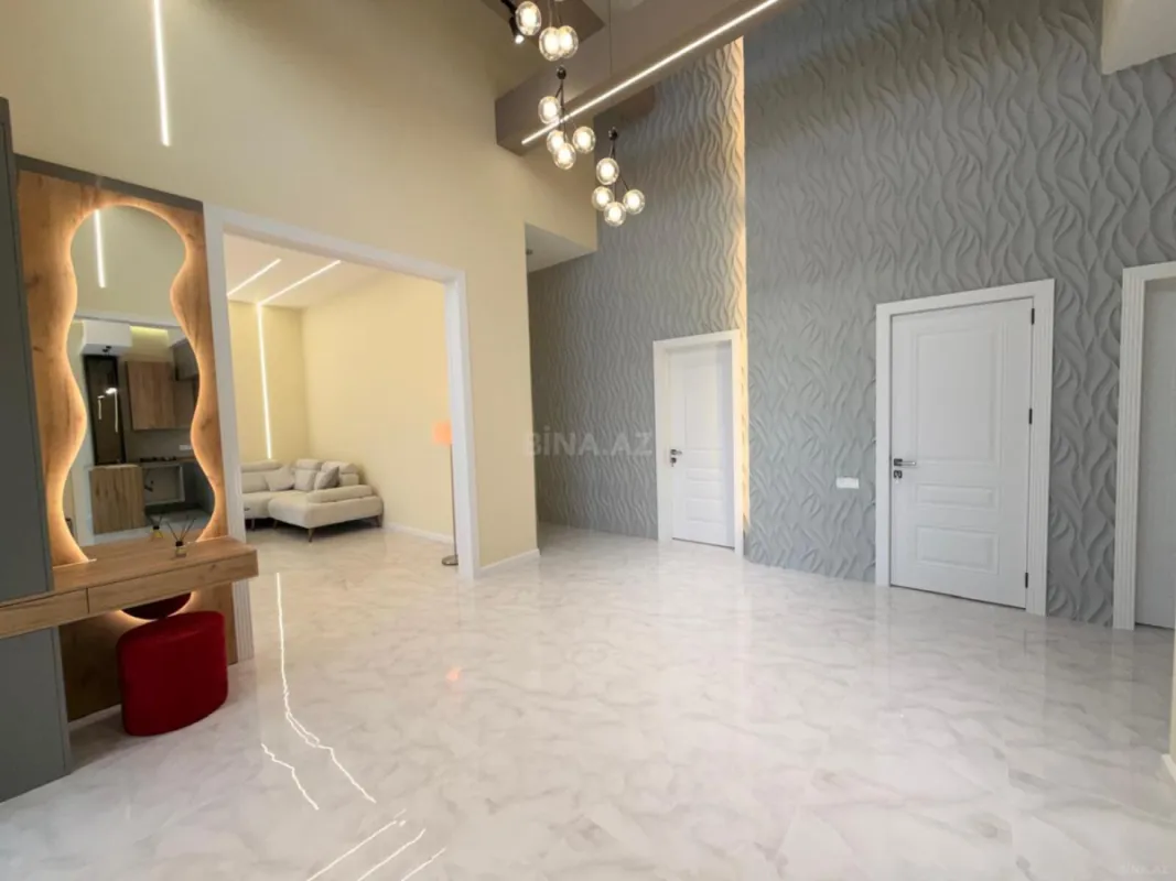 Satılır 4 otaqlı həyət evi 180 m²