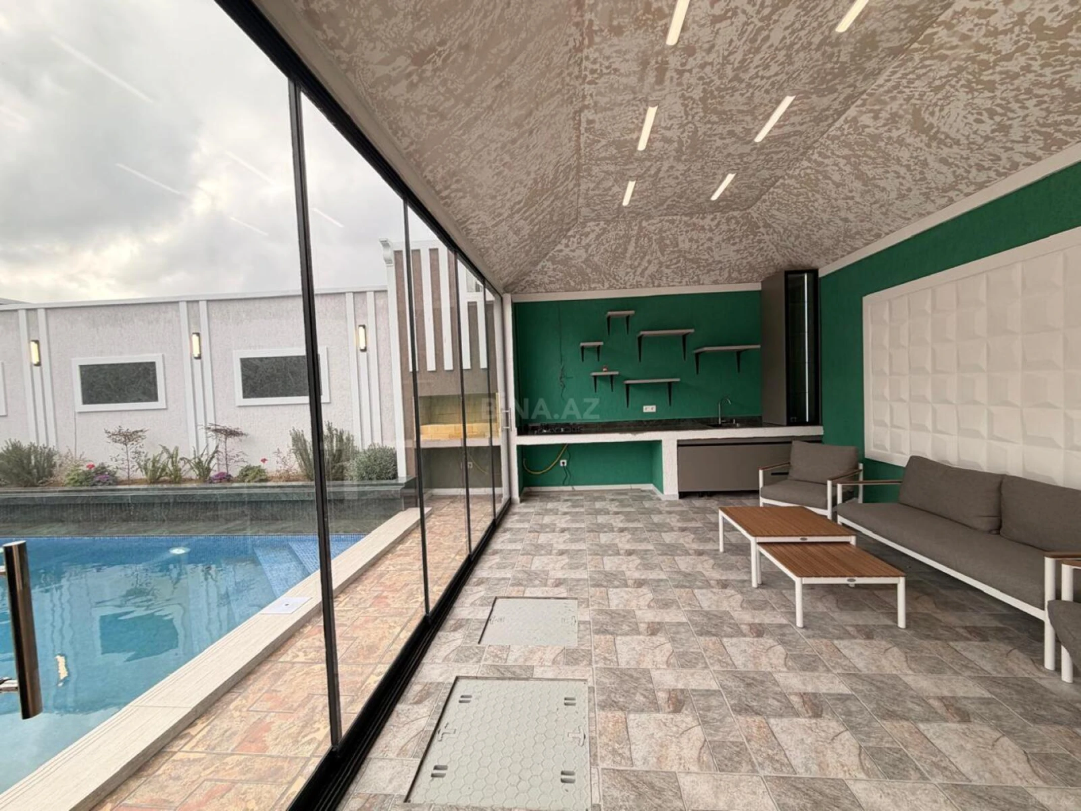 Satılır 4 otaqlı həyət evi 180 m²