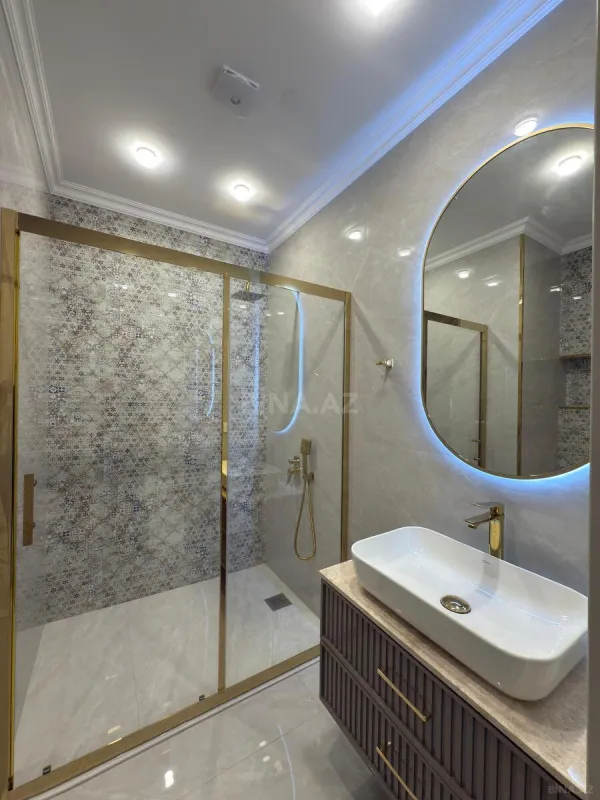 Satılır 4 otaqlı mənzil 160 m²
