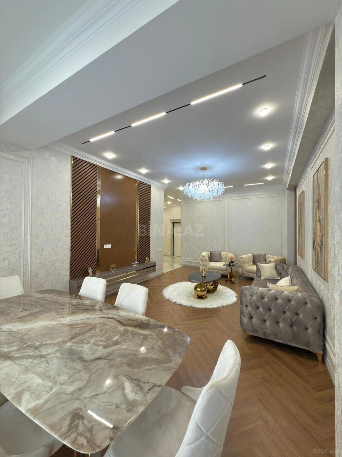 Satılır 4 otaqlı mənzil 160 m²