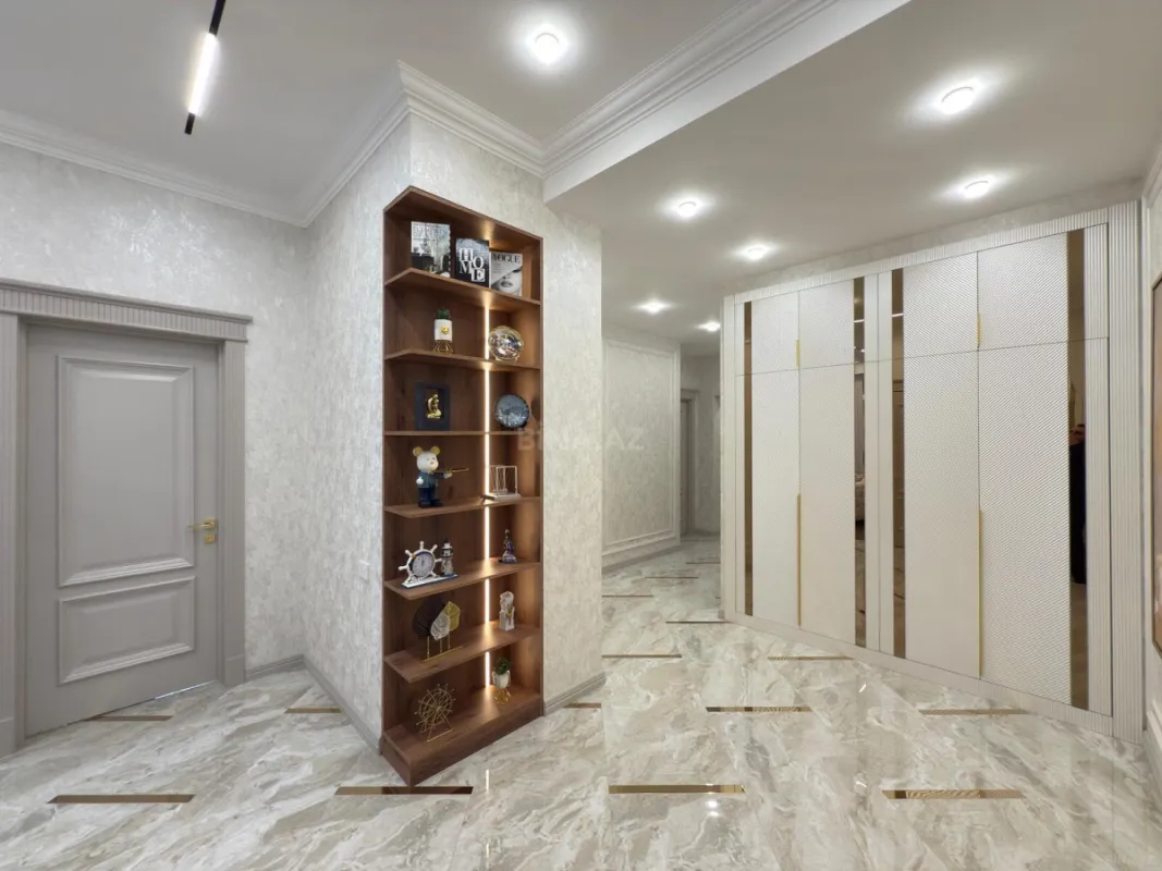 Satılır 4 otaqlı mənzil 160 m²