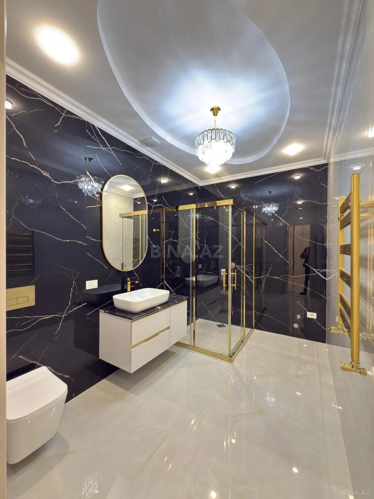 Satılır 4 otaqlı mənzil 160 m²