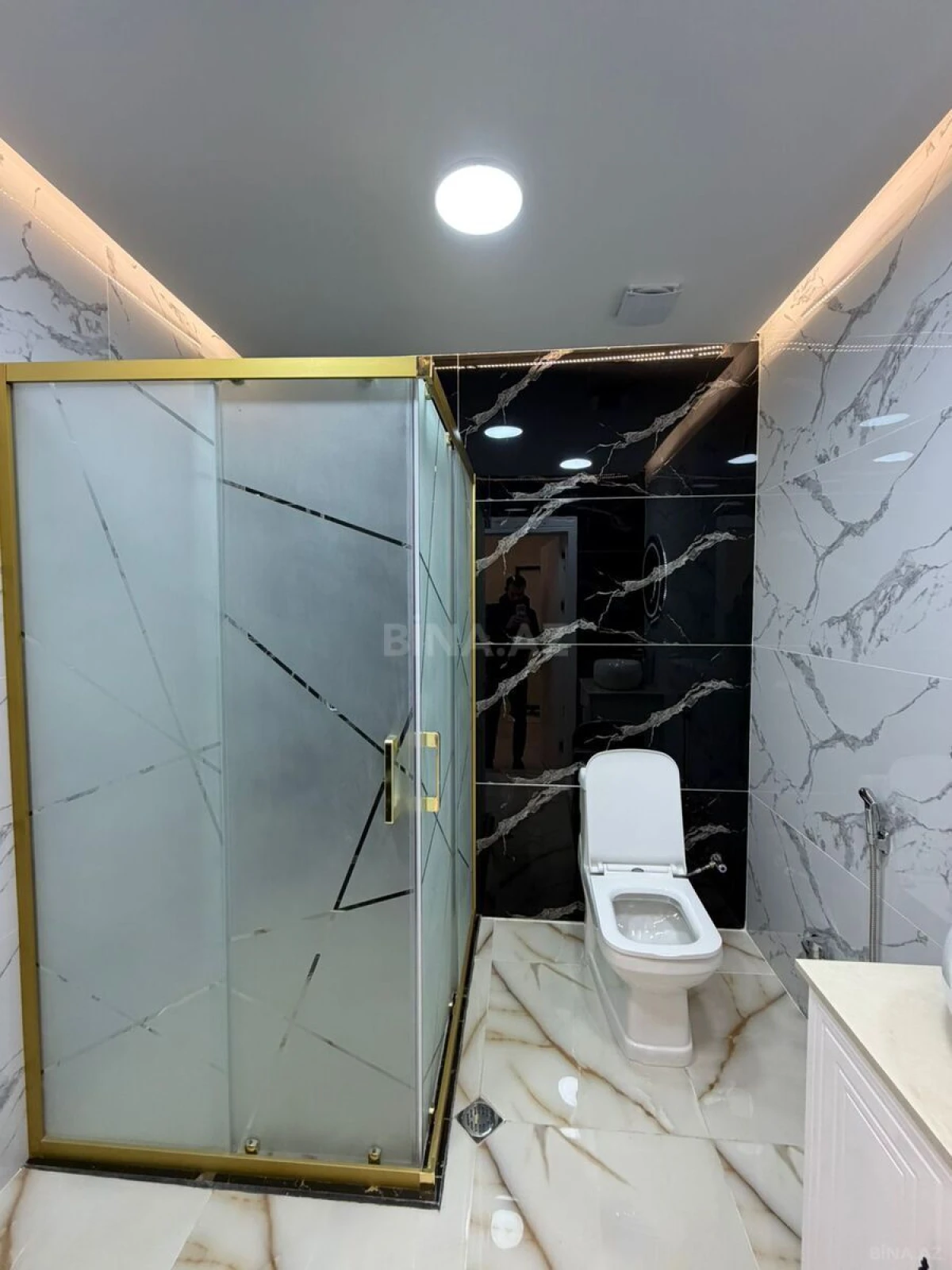 Satılır 2 otaqlı mənzil 85 m²