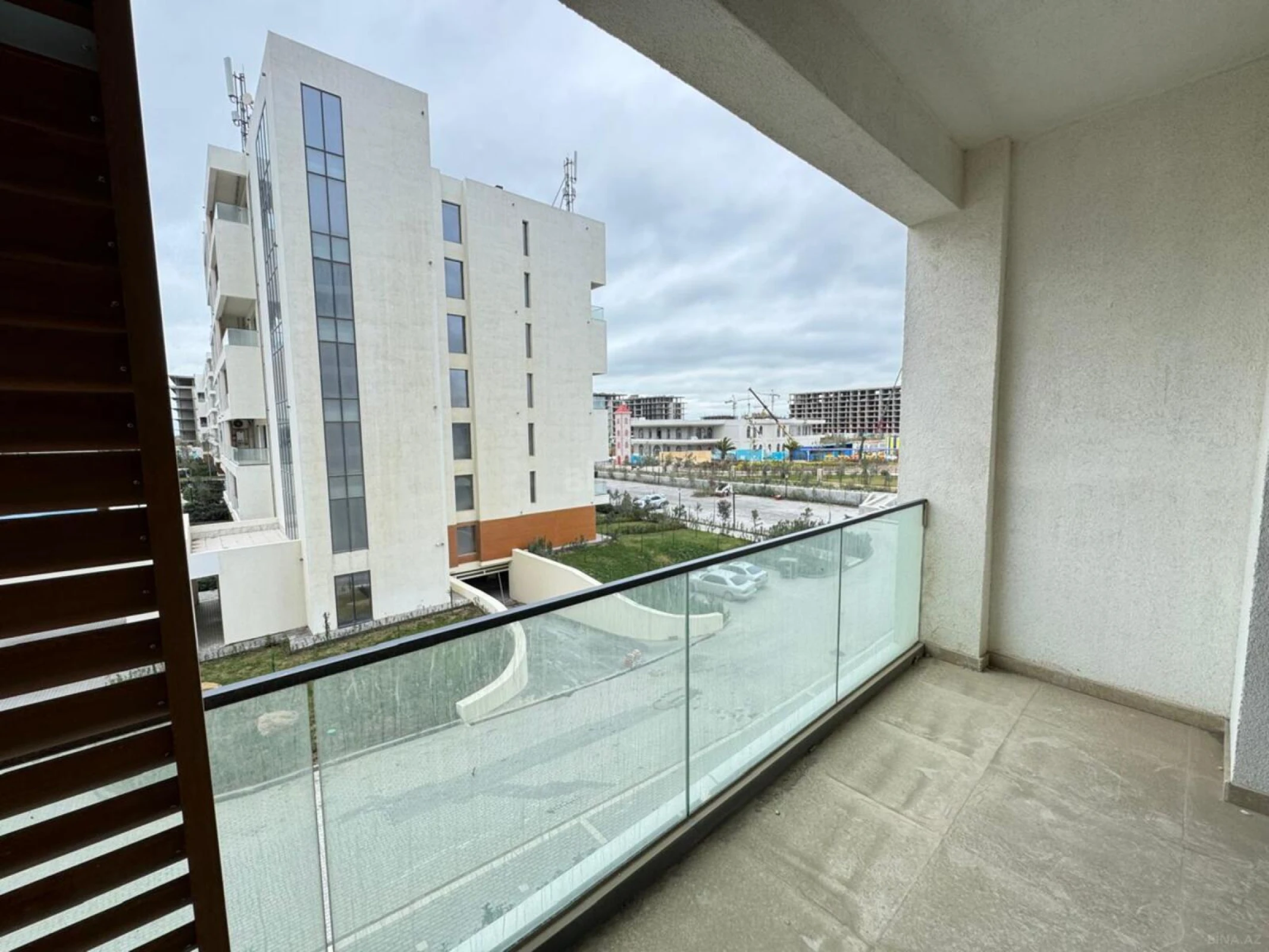Satılır 1 otaqlı mənzil 56 m²