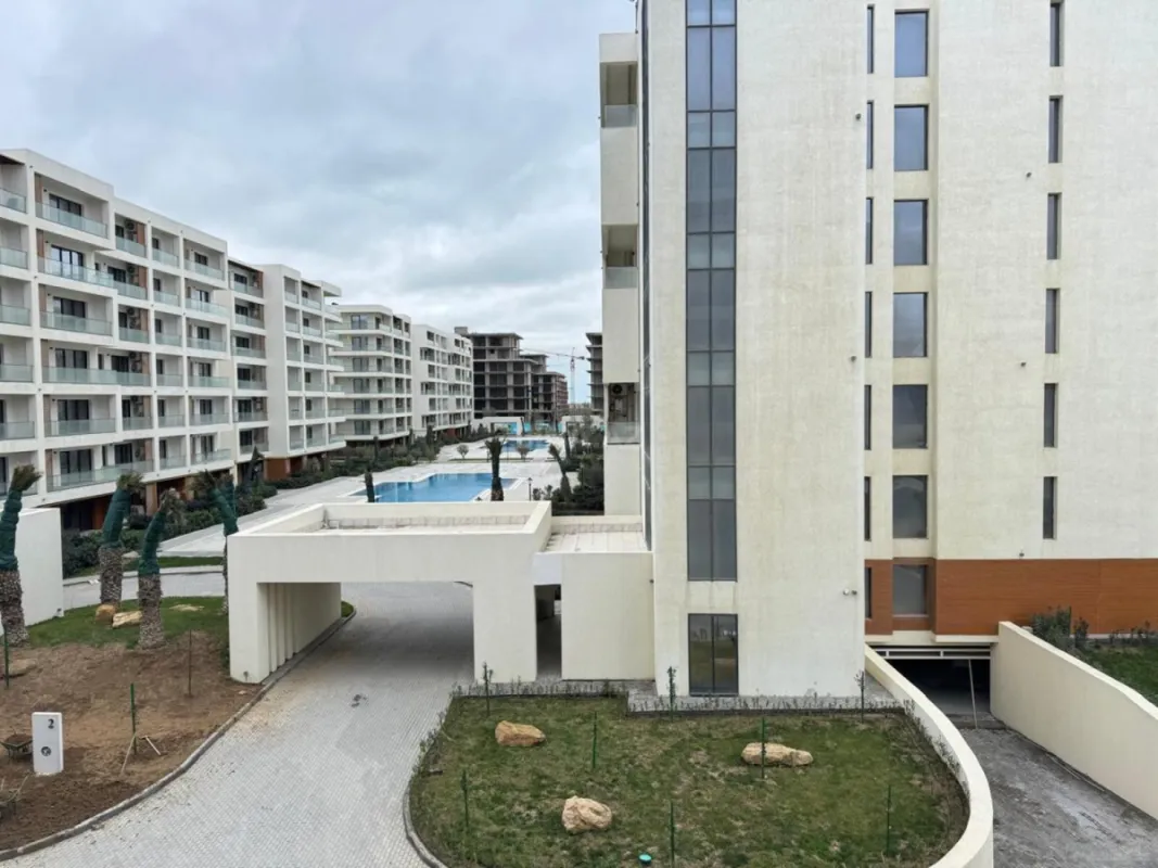 Satılır 1 otaqlı mənzil 56 m²