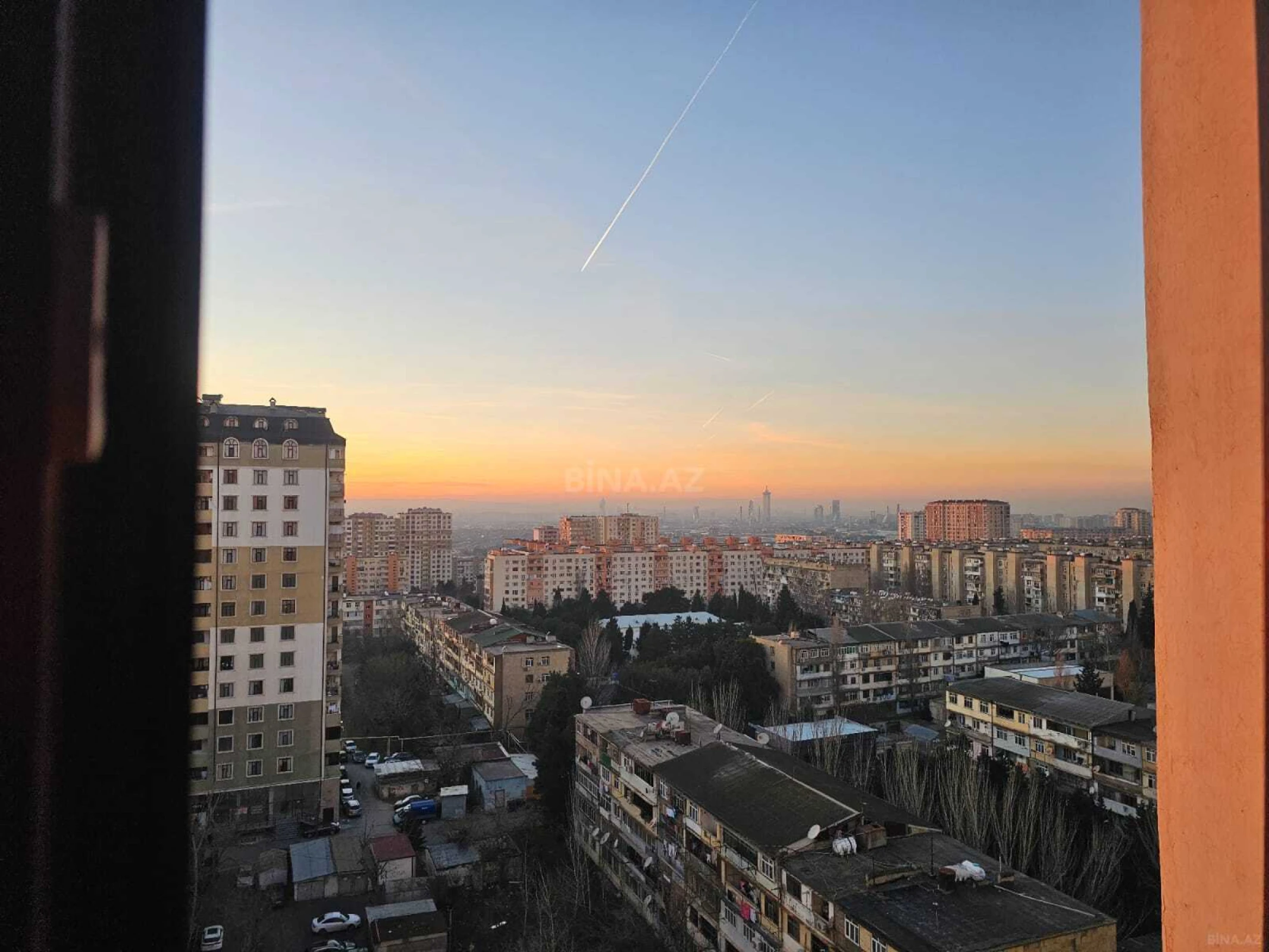 Satılır 2 otaqlı mənzil 82 m²