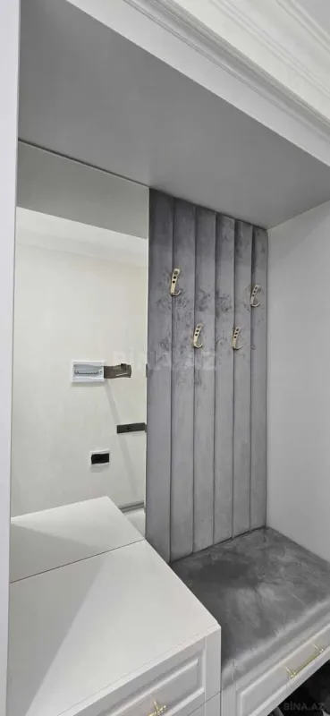 Satılır 3 otaqlı mənzil 141 m²