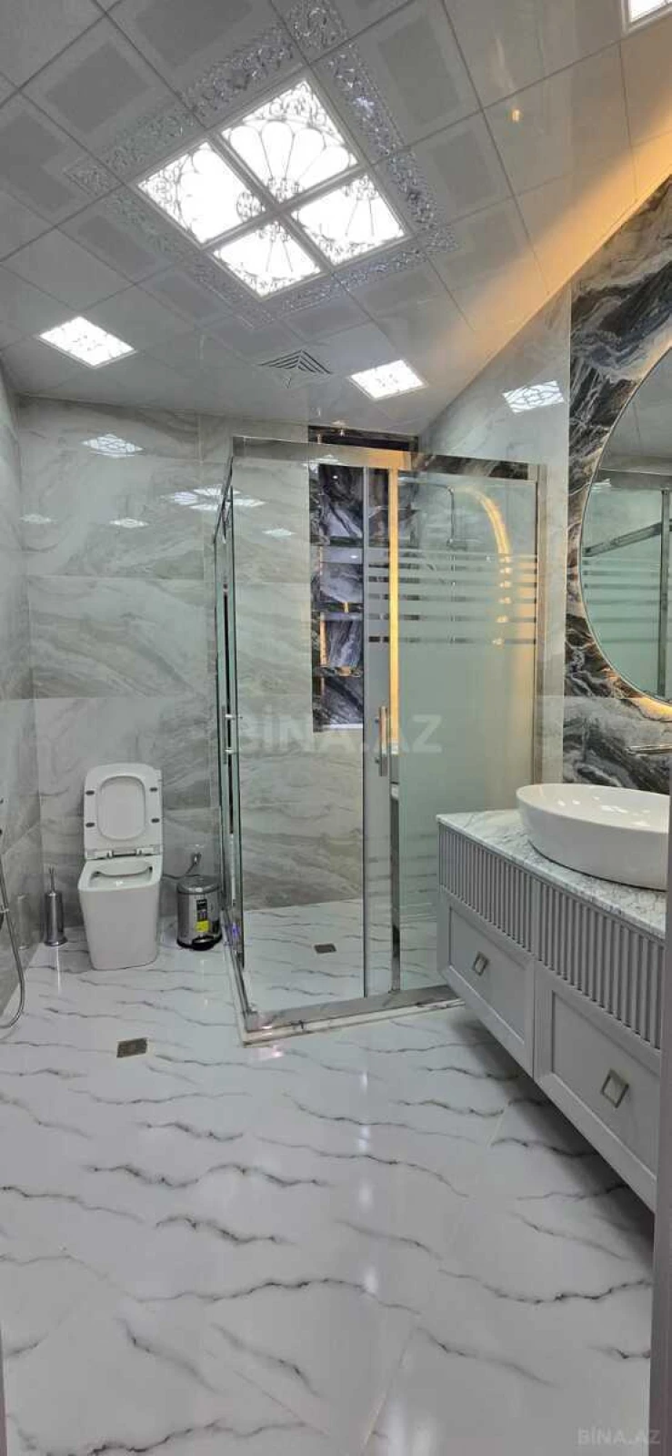 Satılır 3 otaqlı mənzil 141 m²