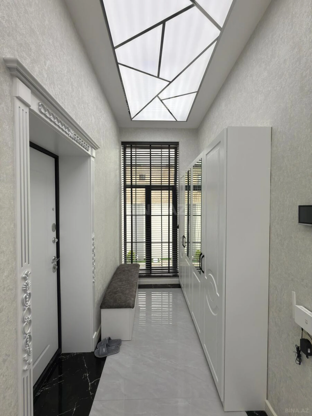 Satılır 4 otaqlı həyət evi 270 m²