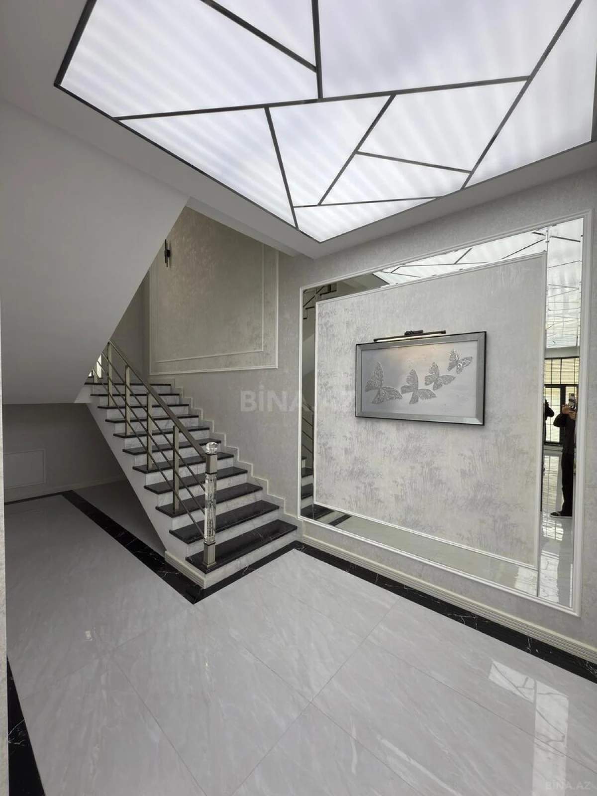 Satılır 4 otaqlı həyət evi 270 m²