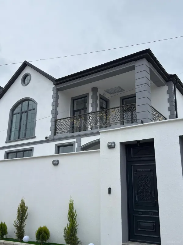 Satılır 4 otaqlı həyət evi 270 m²