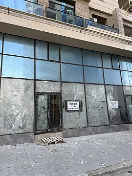 Satılır obyekt 215 m²