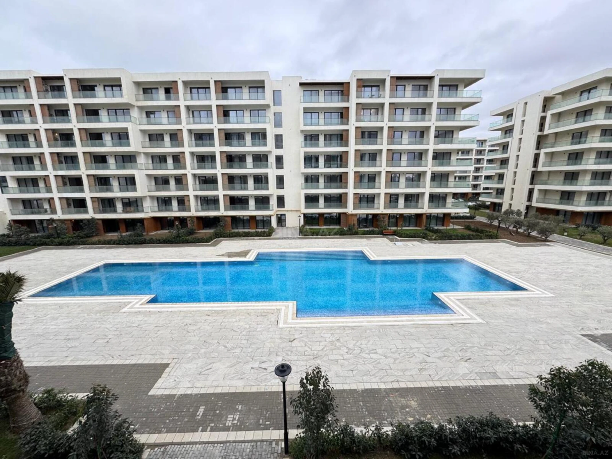 Satılır 2 otaqlı mənzil 94.8 m²