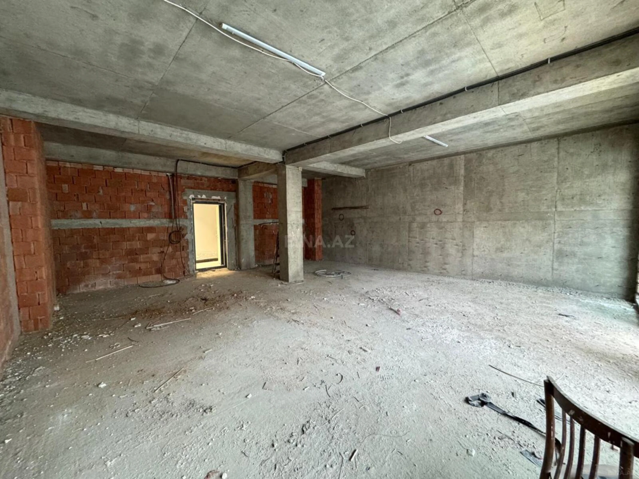 Satılır 2 otaqlı mənzil 94.8 m²