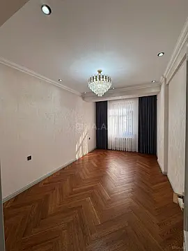 Satılır 3 otaqlı mənzil 141 m²