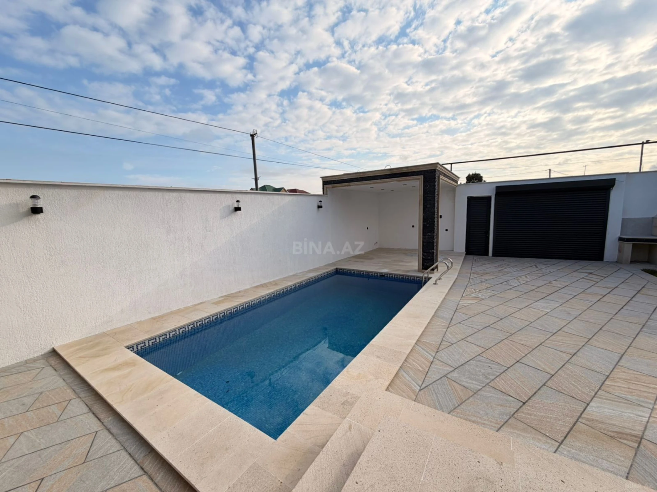 Satılır 4 otaqlı həyət evi 160 m²