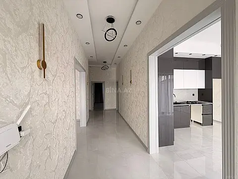 Satılır 4 otaqlı həyət evi 160 m²