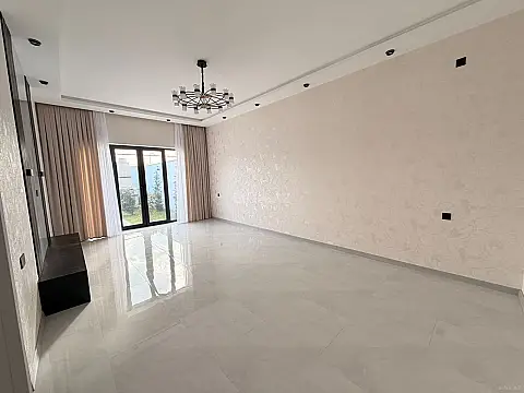 Satılır 4 otaqlı həyət evi 160 m²