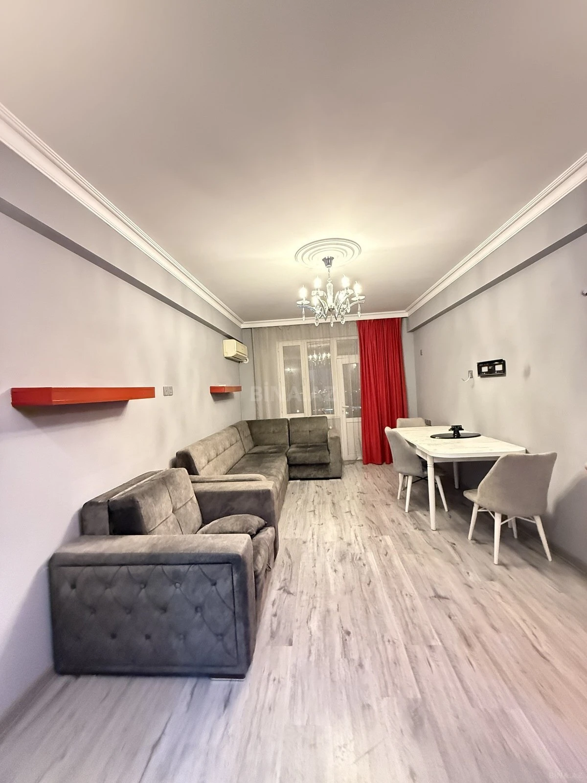 Satılır 2 otaqlı mənzil 64 m²
