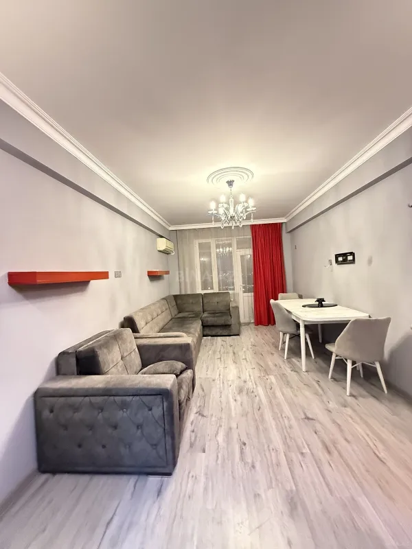 Satılır 2 otaqlı mənzil 64 m²