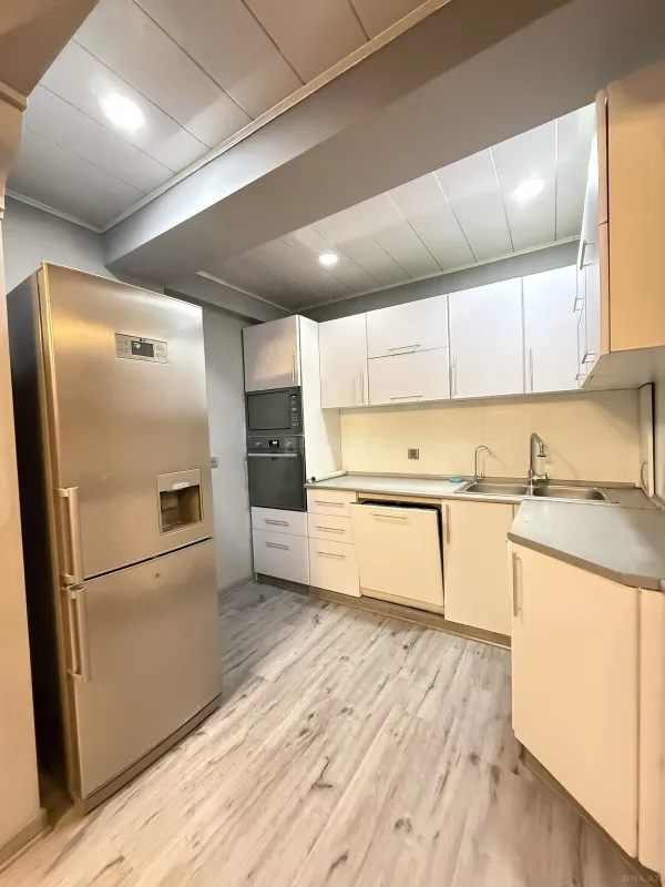 Satılır 2 otaqlı mənzil 64 m²