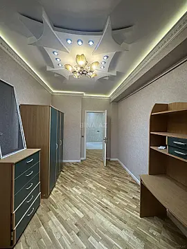 Satılır 2 otaqlı mənzil 76 m²