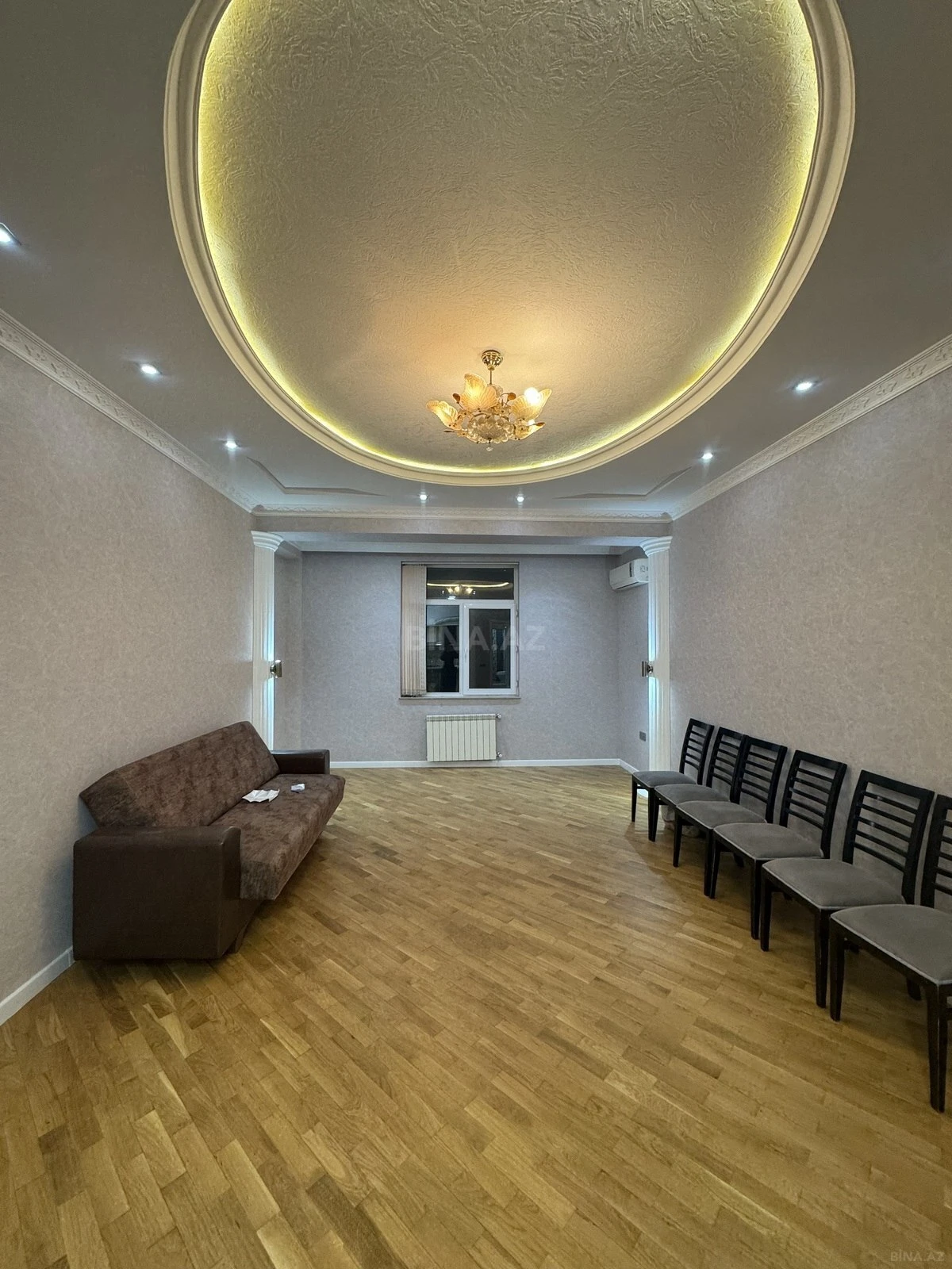 Satılır 2 otaqlı mənzil 76 m²