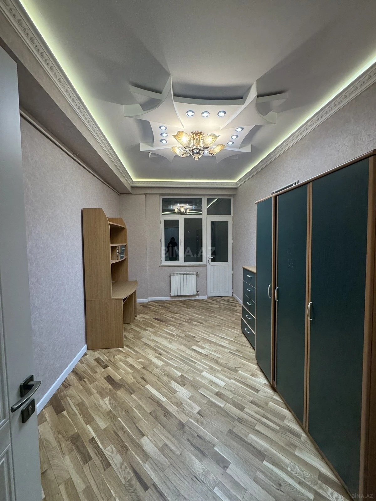 Satılır 2 otaqlı mənzil 76 m²