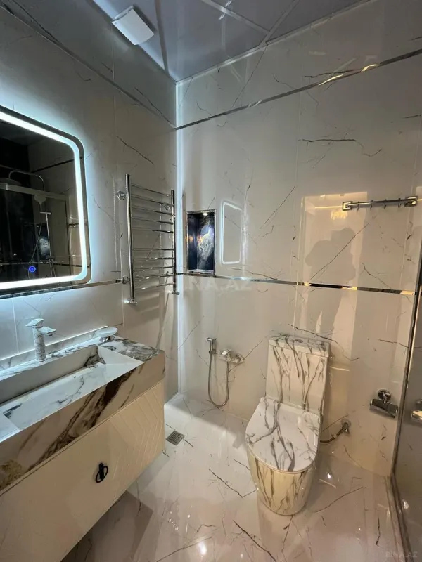 Satılır 2 otaqlı mənzil 101 m²