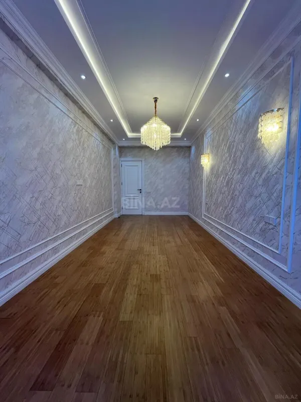 Satılır 2 otaqlı mənzil 101 m²