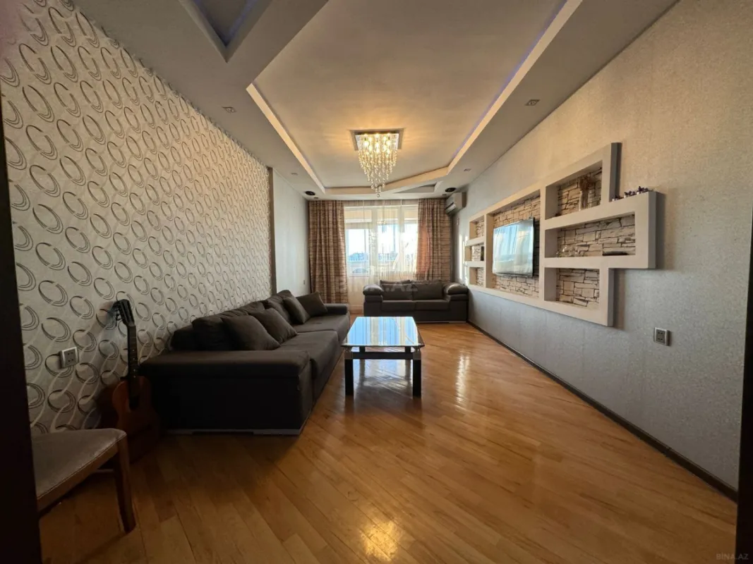 Kirayə verilir 3 otaqlı mənzil 137 m²
