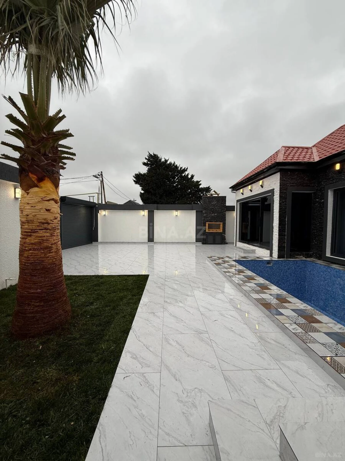 Satılır 4 otaqlı həyət evi 168 m²