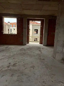 Satılır 5 otaqlı həyət evi 400 m²