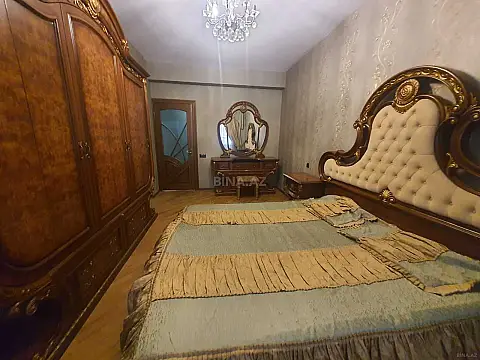 Kirayə verilir 3 otaqlı mənzil 110 m²