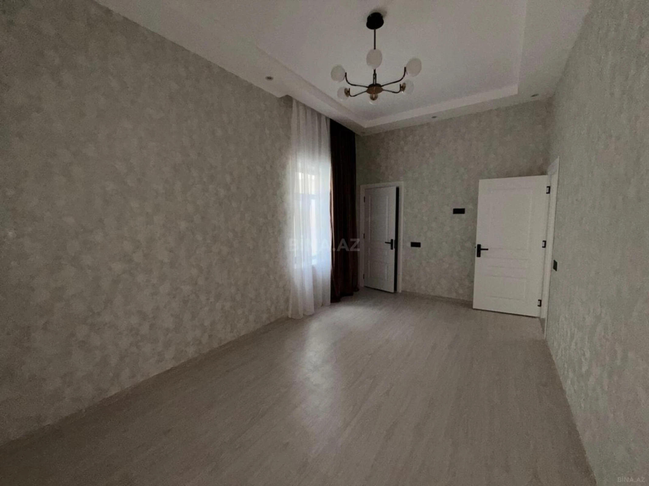 Satılır 4 otaqlı həyət evi 170 m²