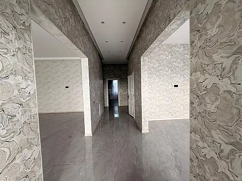 Satılır 4 otaqlı həyət evi 170 m²