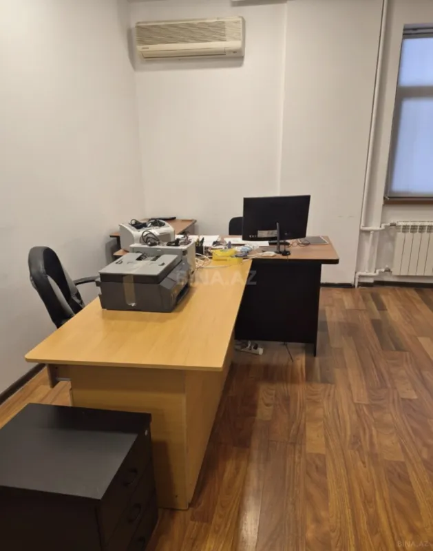 Kirayə verilir 6 otaqlı ofis 200 m²