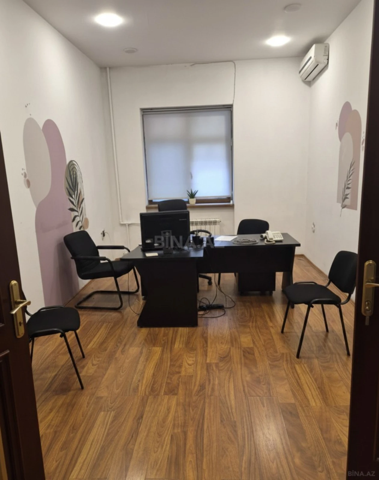 Kirayə verilir 6 otaqlı ofis 200 m²