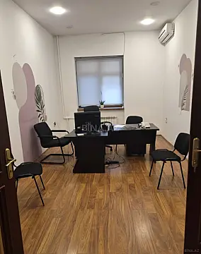 Kirayə verilir 6 otaqlı ofis 200 m²
